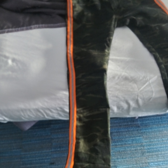 Jeans - Picture 2 of 3